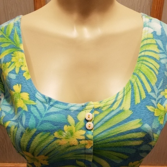 Copy - L Designs Soft Floral Dress - Picture 5 of 7